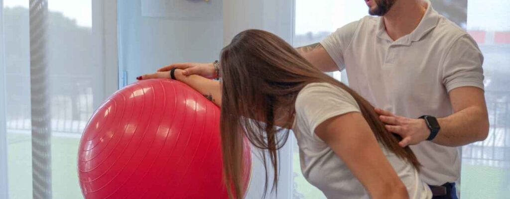 Managing Shoulder Bursitis Pain with Physical Therapy